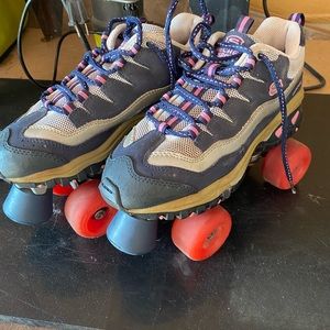 Sketchers rollerskates. Women’s size 8